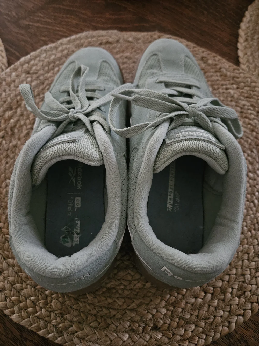 Reebok Forte Lounger Suede Sneakers Sage Green Gum Sole Women's Size 8 EUC